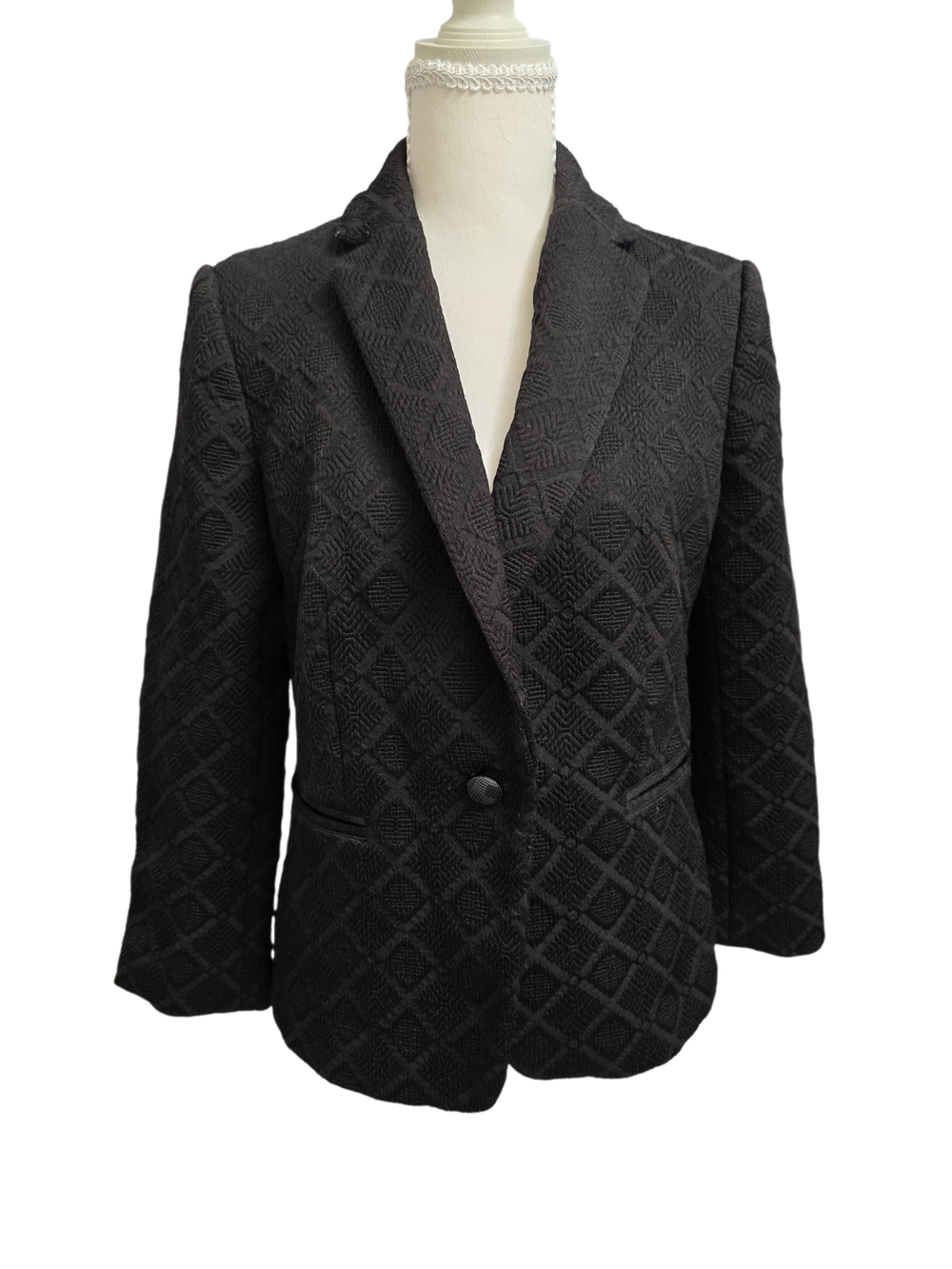 Ann Taylor black textured diamond-pattern blazer Size 8